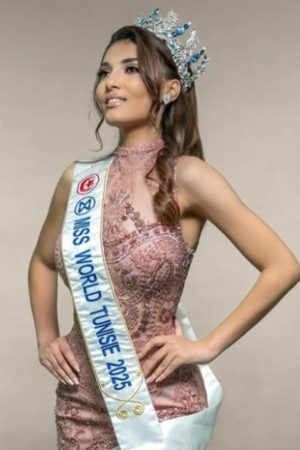 Yellow and White Illustrative Ramadan Greeting Instagram Post